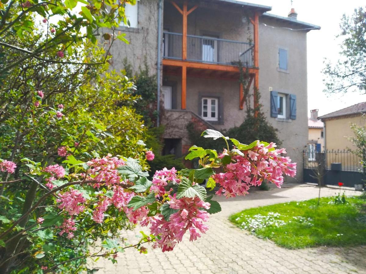 La Maison De Thuy - Gite En Auvergne Gimeaux Eksteriør bilde